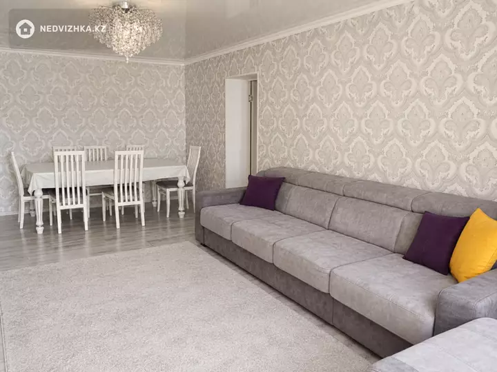 3-комнатная квартира, этаж 3 из 4, 72 м², фотография 2