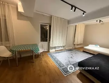 1-комнатная квартира, этаж 3 из 5, 38 м², миниатюра 3