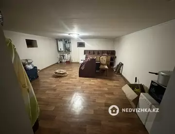 11-комнатная часть дома, 10 соток, 450 м²
