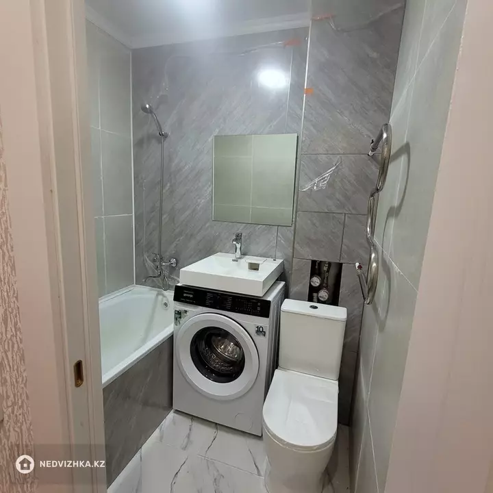 2-комнатная квартира, этаж 4 из 5, 44 м², фотография 2