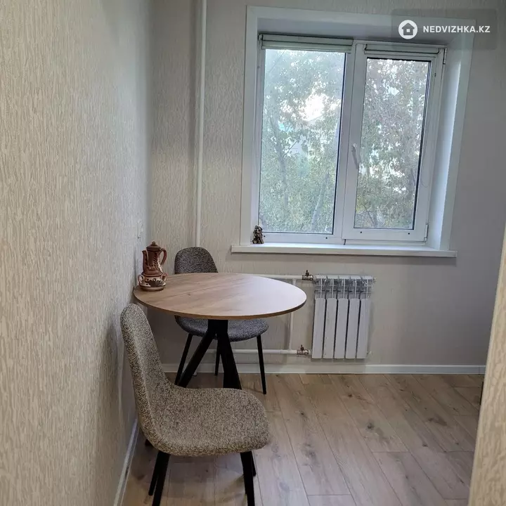 2-комнатная квартира, этаж 4 из 5, 44 м², фотография 3