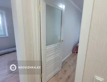 2-комнатная квартира, этаж 4 из 5, 44 м², миниатюра 4