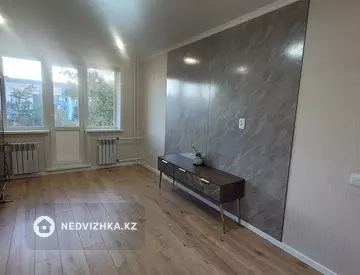 2-комнатная квартира, этаж 4 из 5, 44 м², миниатюра 8