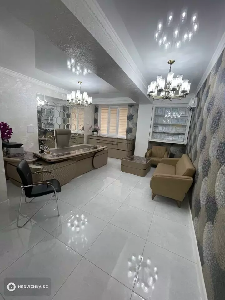 2-комнатная квартира, этаж 1 из 9, 71 м², фотография 4