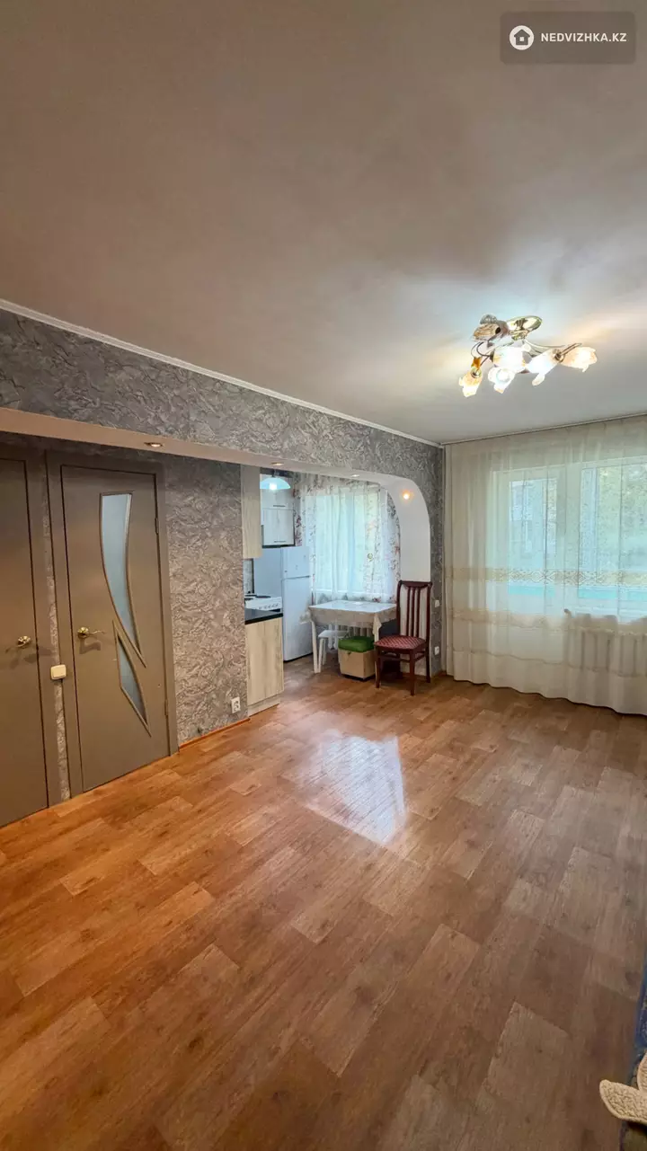 2-комнатная квартира, этаж 2 из 5, 44 м², фотография 3