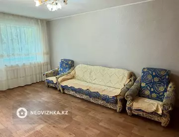2-комнатная квартира, этаж 2 из 5, 44 м², миниатюра 2