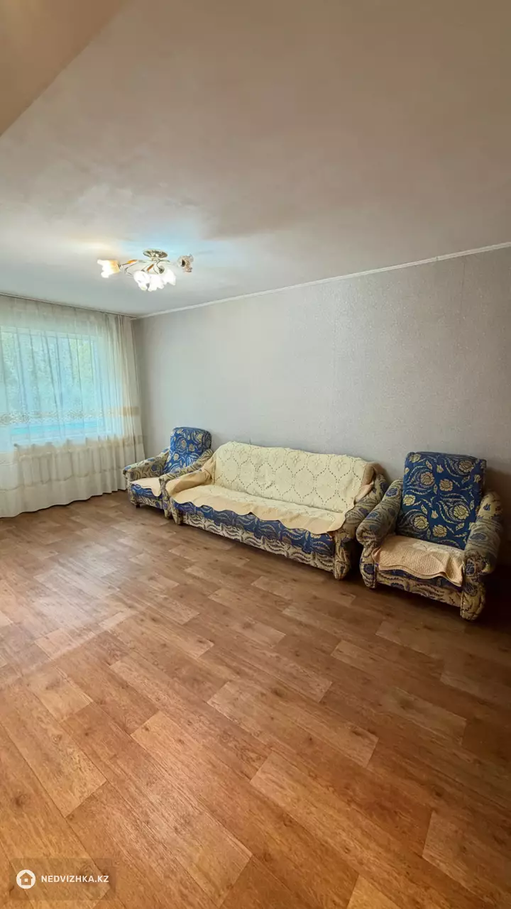 2-комнатная квартира, этаж 2 из 5, 44 м², фотография 2