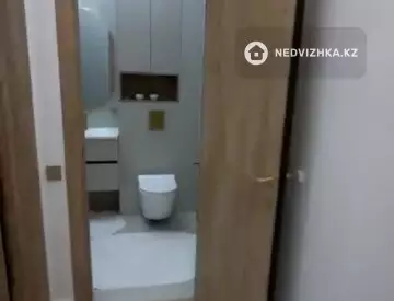 3-комнатная квартира, этаж 2 из 10, 65 м², миниатюра 7