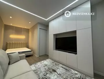 1-комнатная квартира, этаж 4 из 35, 40 м², На длительный срок