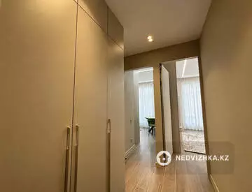 1-комнатная квартира, этаж 4 из 35, 40 м², На длительный срок
