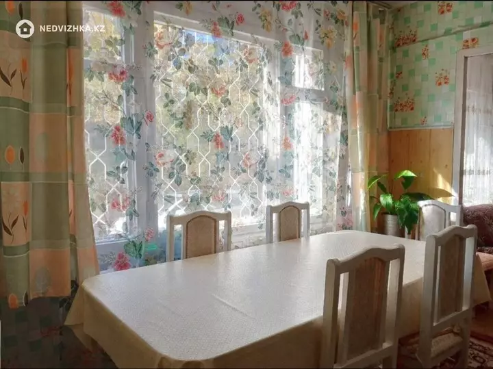 2-комнатная квартира, этаж 1 из 5, 71 м², фотография 5