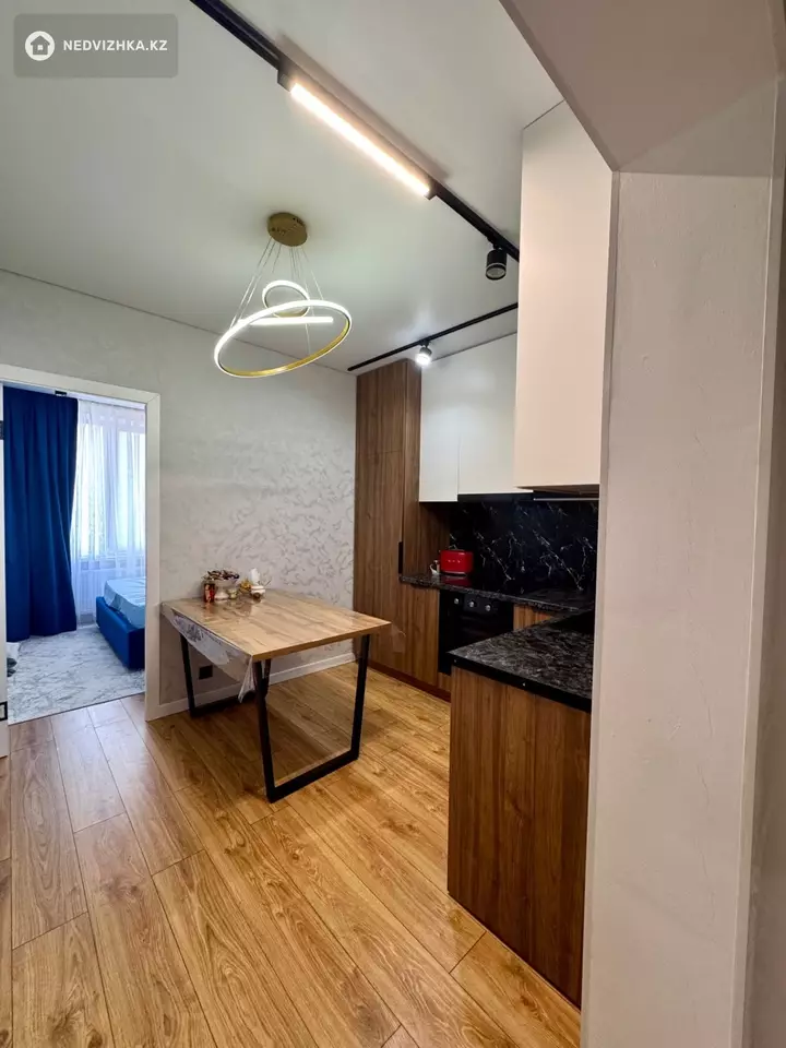3-комнатная квартира, этаж 9 из 9, 60 м², фотография 4
