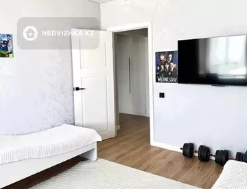 3-комнатная квартира, этаж 9 из 9, 60 м², миниатюра 11