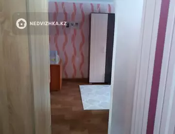 2-комнатная квартира, этаж 1 из 5, 44 м², миниатюра 3