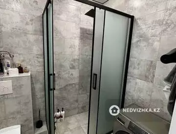 1-комнатная квартира, этаж 4 из 20, 38 м², На длительный срок