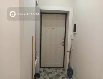 4-комнатная квартира, этаж 10 из 10, 70 м², На длительный срок, миниатюра 4