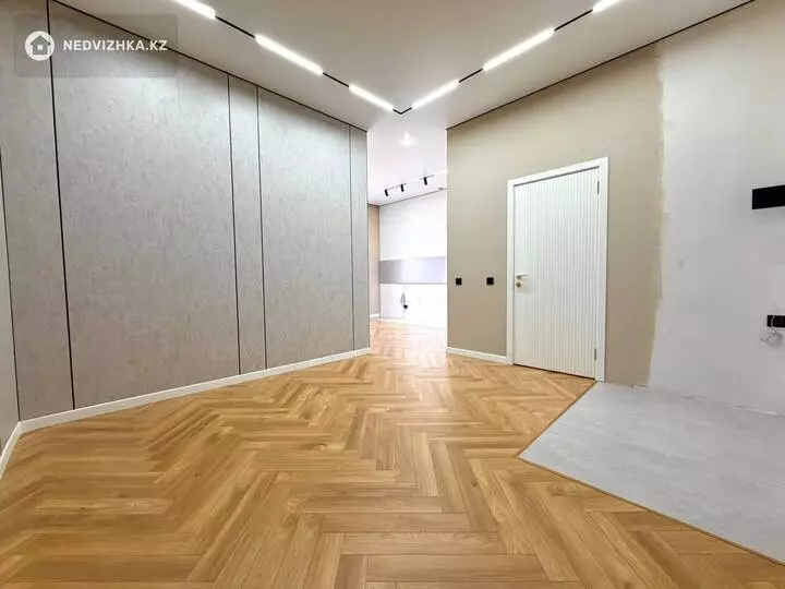 2-комнатная квартира, этаж 4 из 13, 46 м², фотография 2
