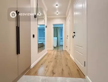2-комнатная квартира, этаж 14 из 18, 53 м², миниатюра 6