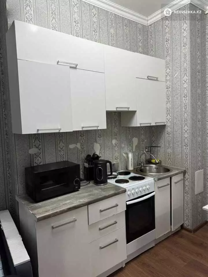 1-комнатная квартира, этаж 3 из 12, 40 м², фотография 3