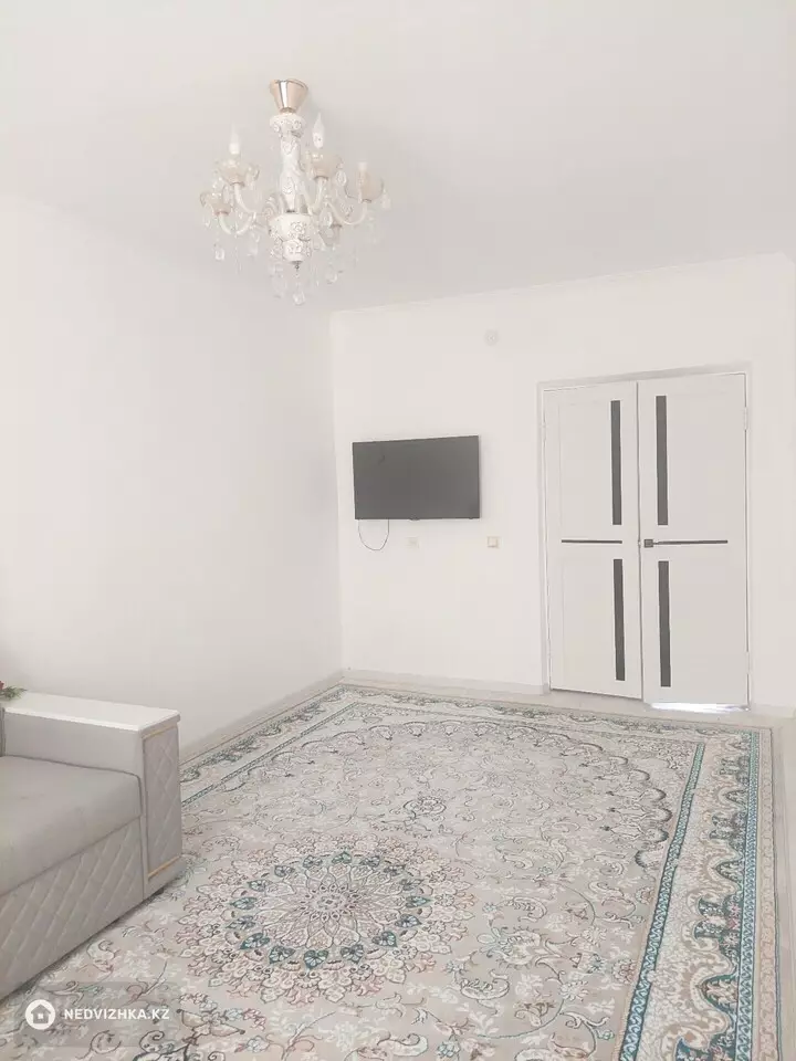 3-комнатная квартира, этаж 4 из 5, 72 м², 2-фотосурет