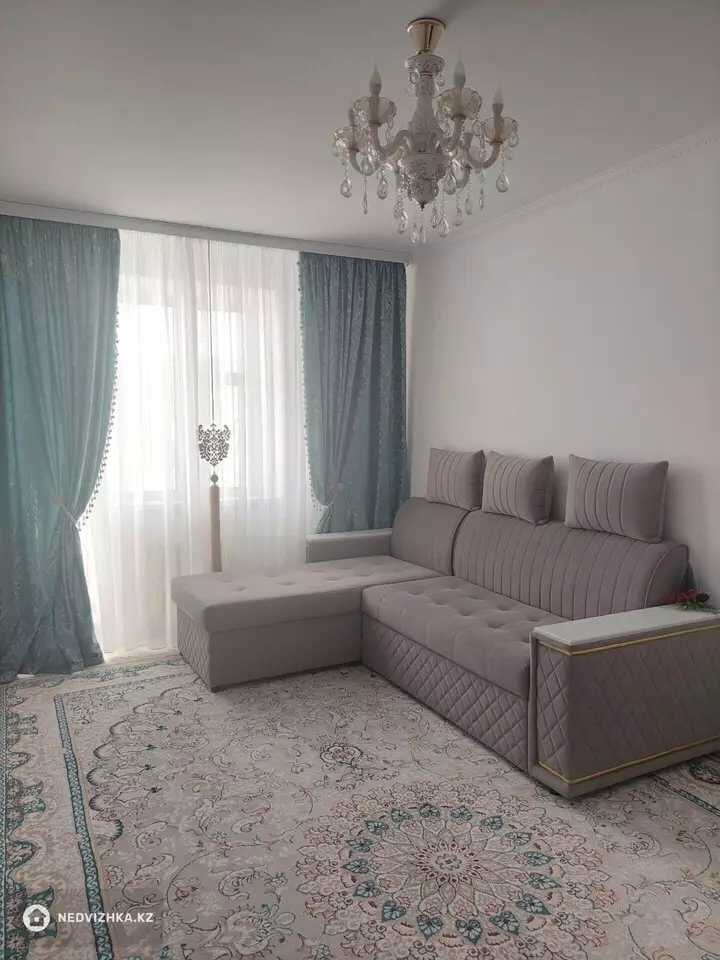 3-комнатная квартира, этаж 4 из 5, 72 м²