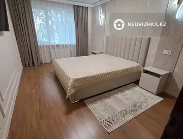 2-комнатная квартира, этаж 3 из 5, 56 м², Посуточно, миниатюра 2