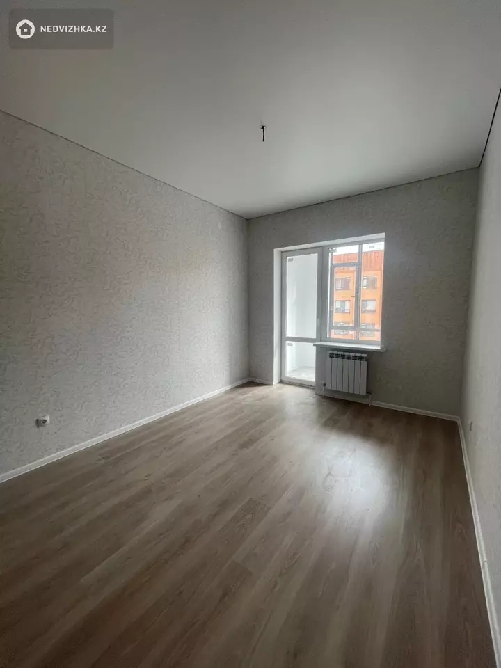 2-комнатная квартира, этаж 8 из 9, 55 м², На длительный срок, фотография 2