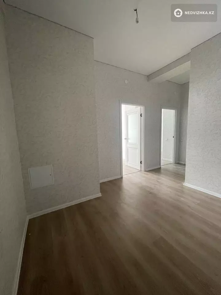 2-комнатная квартира, этаж 8 из 9, 55 м², На длительный срок, фотография 3