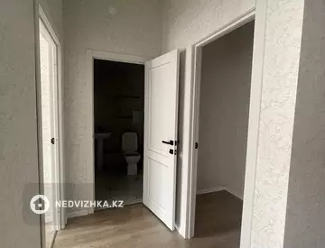 2-комнатная квартира, этаж 8 из 9, 55 м², На длительный срок
