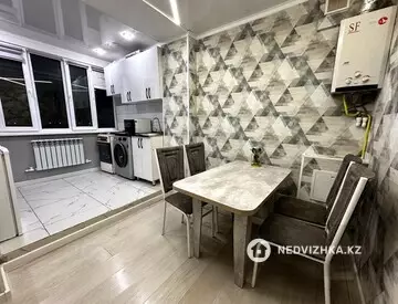 1-комнатная квартира, этаж 5 из 5, 40 м², Посуточно