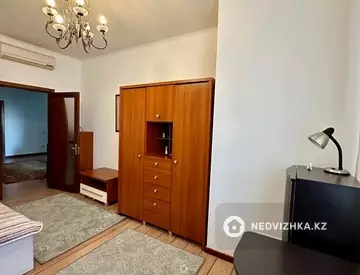 3-комнатная квартира, этаж 8 из 11, 120 м², На длительный срок, миниатюра 2