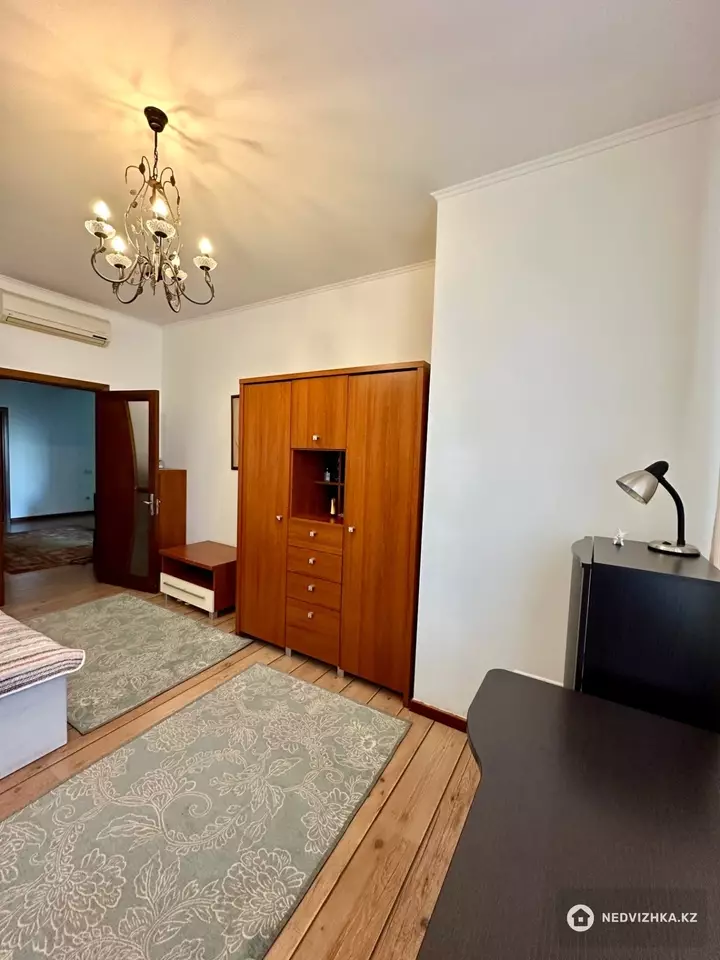 3-комнатная квартира, этаж 8 из 11, 120 м², На длительный срок, фотография 2
