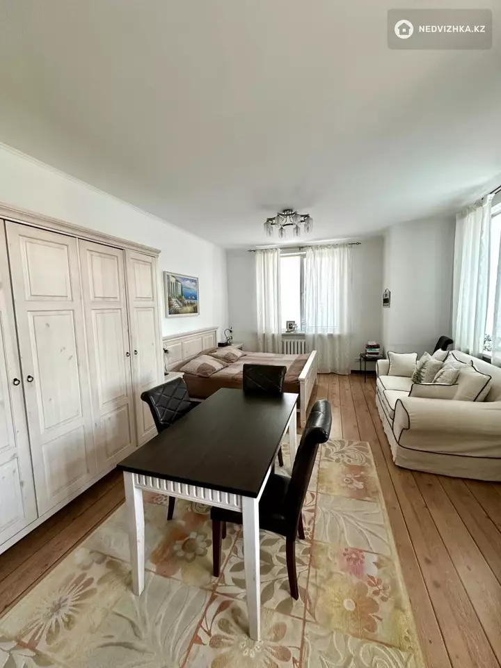 3-комнатная квартира, этаж 8 из 11, 120 м², На длительный срок, фотография 3