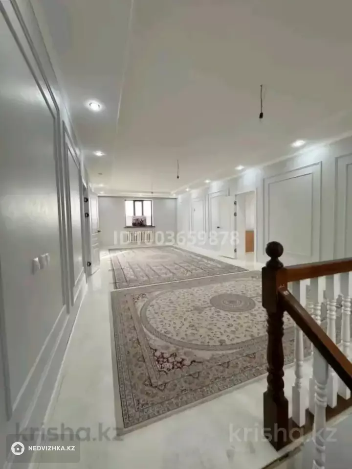 10-комнатная часть дома, 10 соток, 212 м², фотография 4