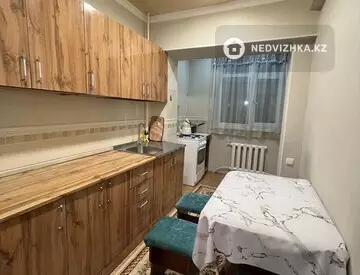 1-комнатная квартира, этаж 1 из 5, 50 м², Посуточно