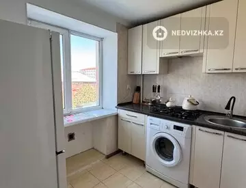 2-комнатная квартира, этаж 3 из 5, 60 м², Посуточно