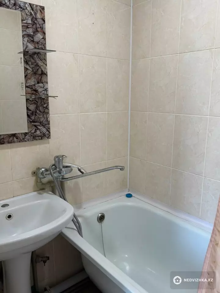 2-комнатная квартира, этаж 3 из 5, 60 м², Посуточно, фотография 4