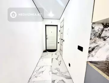 1-комнатная квартира, этаж 7 из 24, 30 м², миниатюра 4