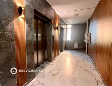 1-комнатная квартира, этаж 7 из 24, 30 м², миниатюра 6