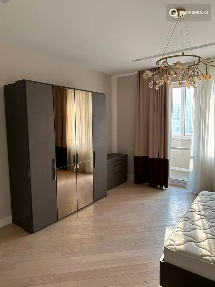 4-комнатная квартира, этаж 9 из 9, 188 м², фотография 5