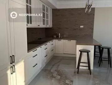 4-комнатная квартира, этаж 9 из 9, 188 м², миниатюра 12