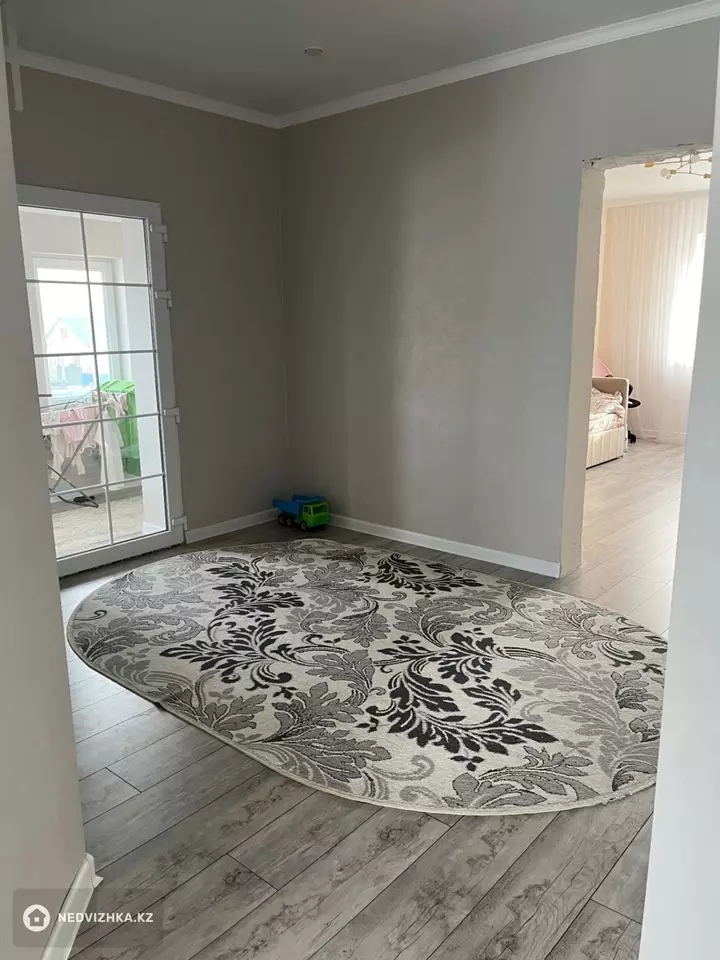 6-комнатный дом, 14 соток, 220 м², фотография 2