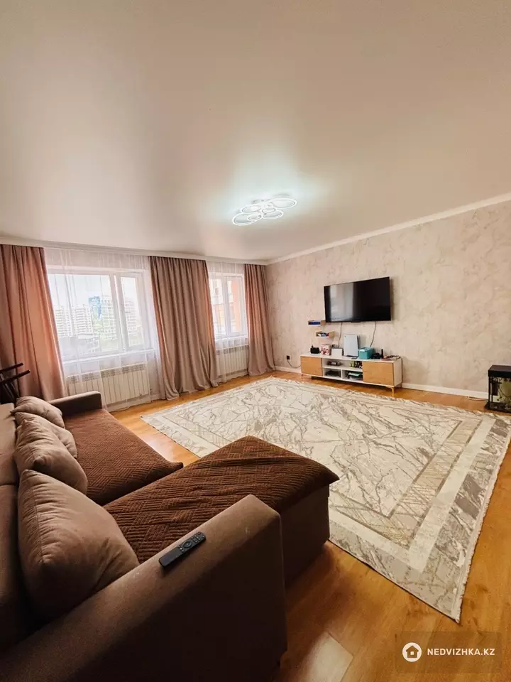 2-комнатная квартира, этаж 5 из 5, 70 м², фотография 2