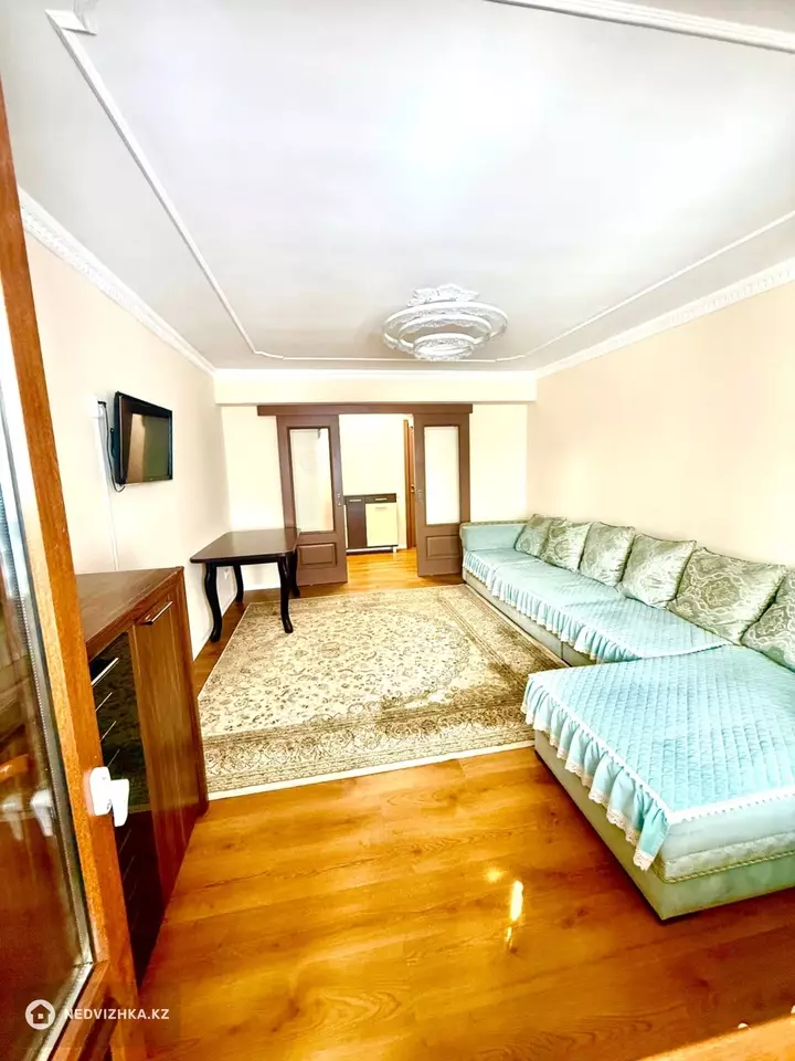 3-комнатная квартира, этаж 2 из 9, 70 м², Посуточно, фотография 3
