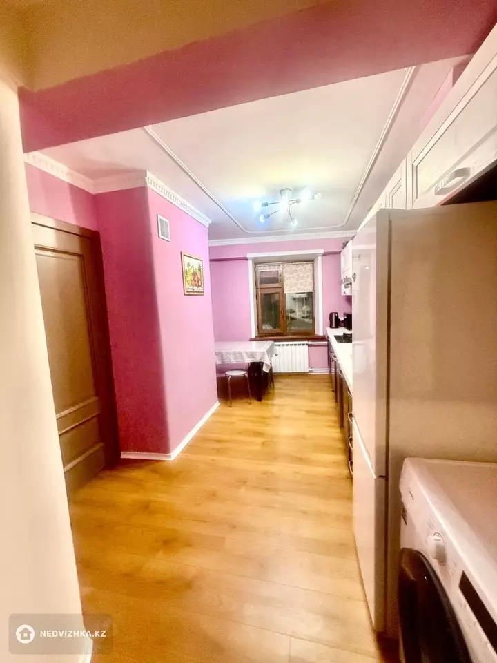3-комнатная квартира, этаж 2 из 9, 70 м², Посуточно, фотография 5