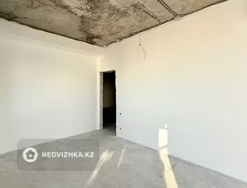 4-комнатная квартира, этаж 10 из 12, 112 м²