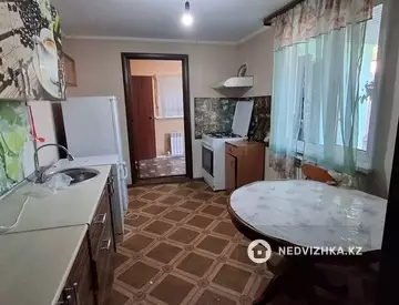 2-комнатный дом, 4 соток, 60 м², На длительный срок, миниатюра 1