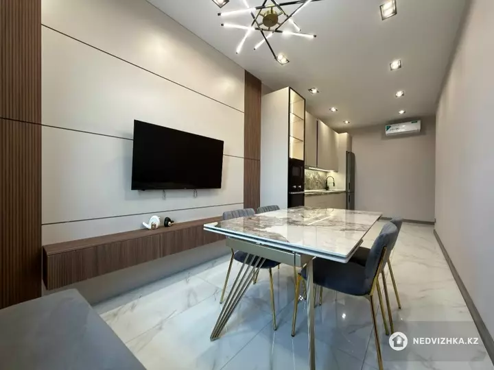 2-комнатная квартира, этаж 2 из 6, 64 м², На длительный срок