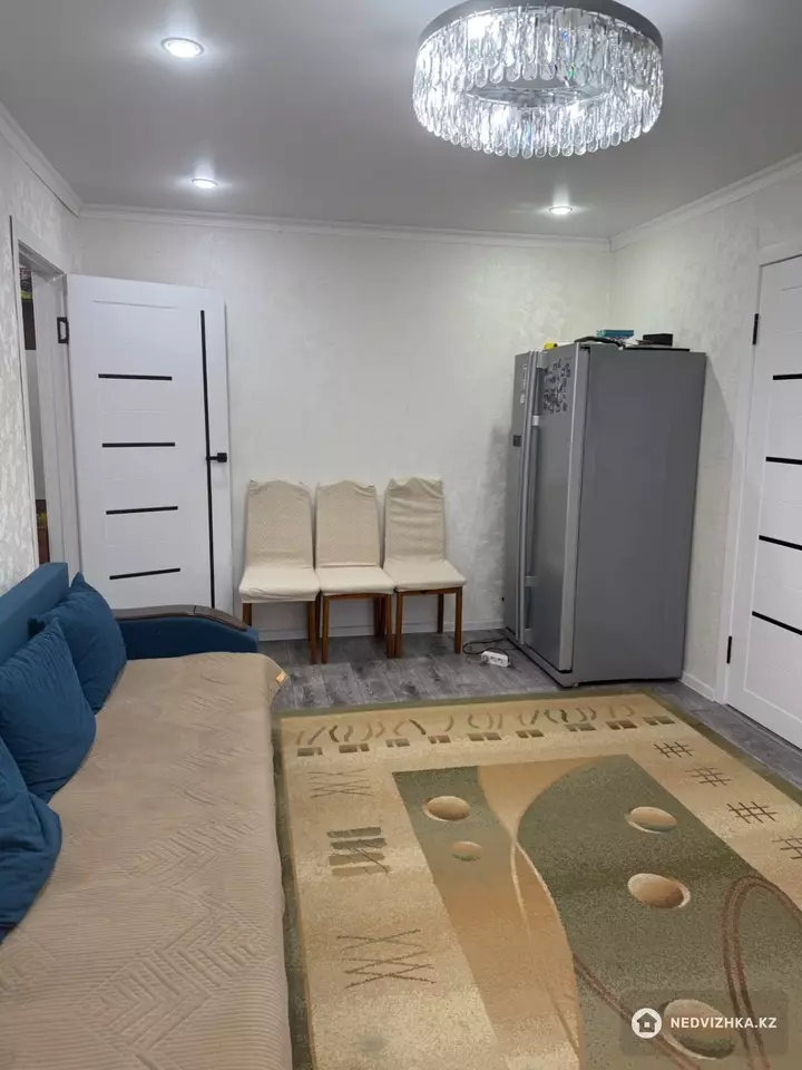 4-комнатная квартира, этаж 1 из 5, 58 м², 2-фотосурет