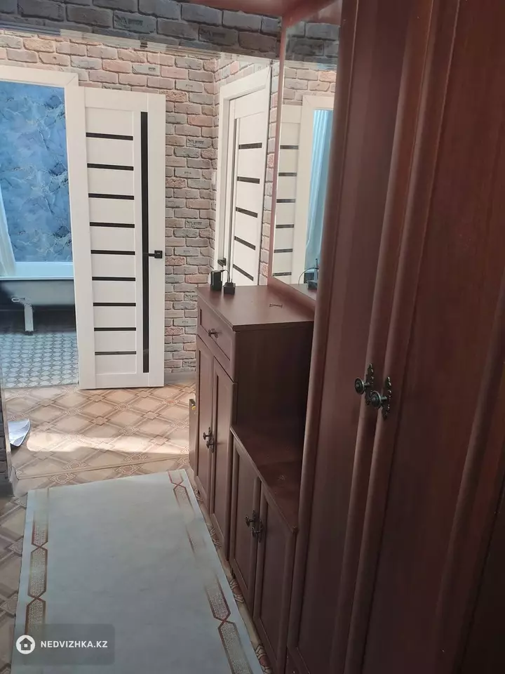 2-комнатная квартира, этаж 2 из 5, 57 м², На длительный срок, фотография 2